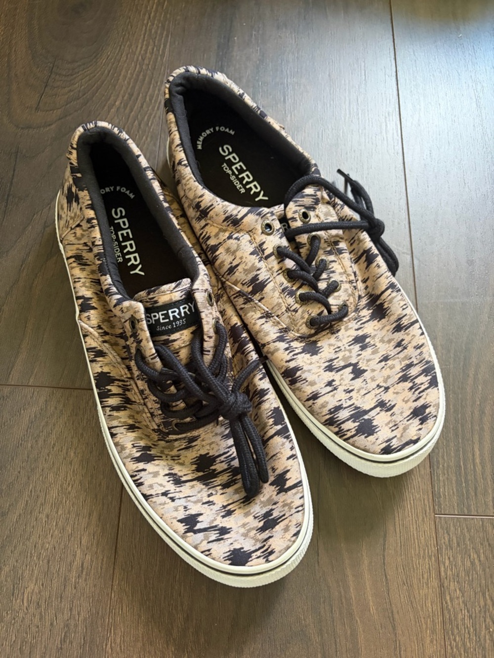 Sperry Men's Houndstooth-Patterned Canvas Boat Shoes in Beige and Black